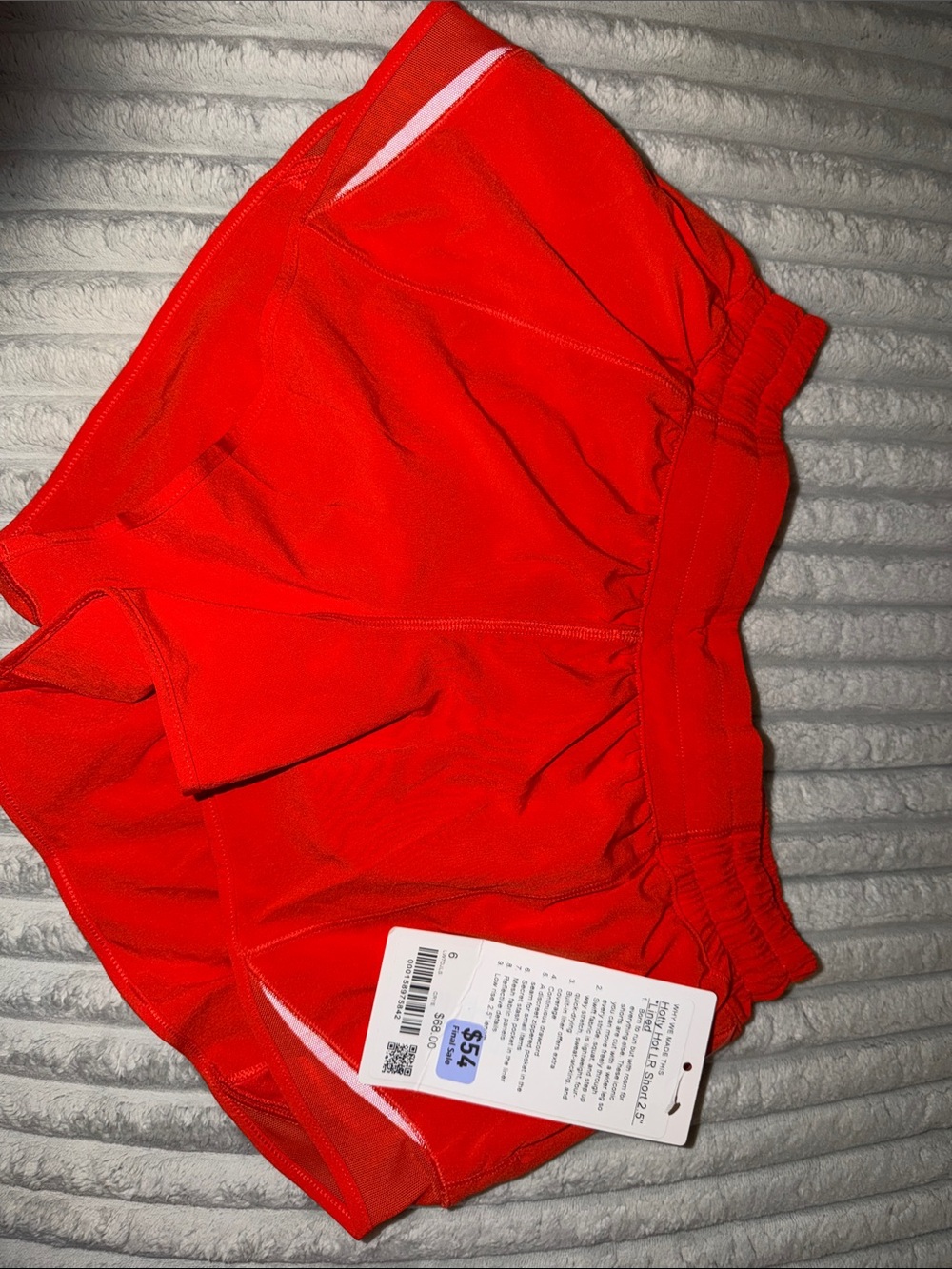 lululemon athletica shorty Hot LR Short 2.5” Lined